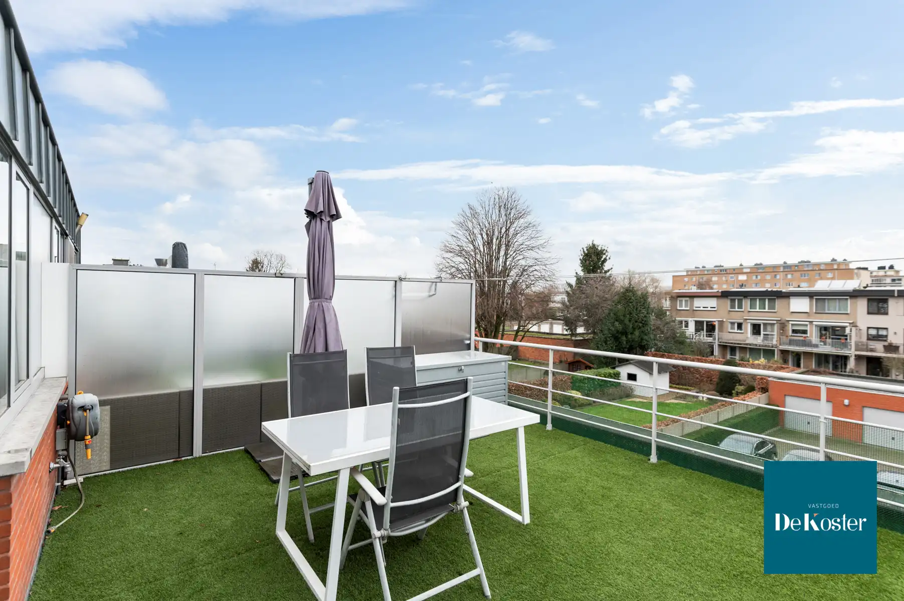 Stijlvol duplexappartement met ruim terras en garage foto 14