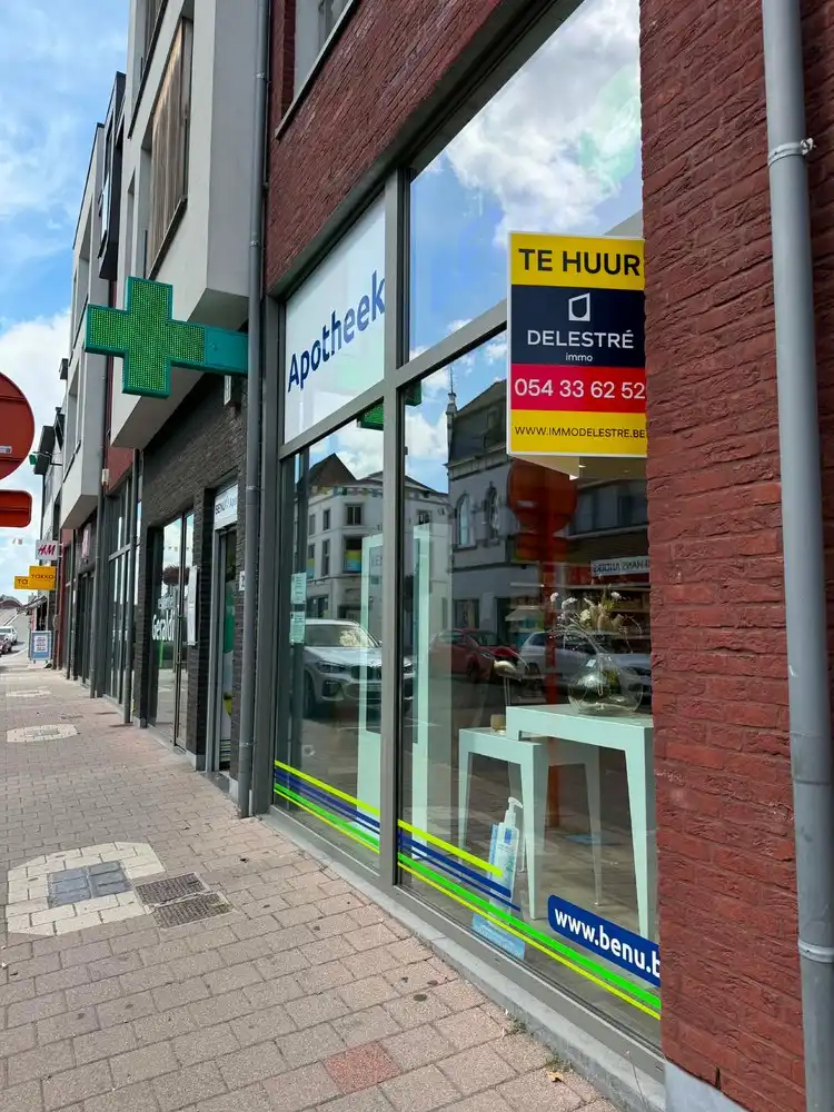 Modern commercieel pand op topligging nabij H&M en HEMA foto 3
