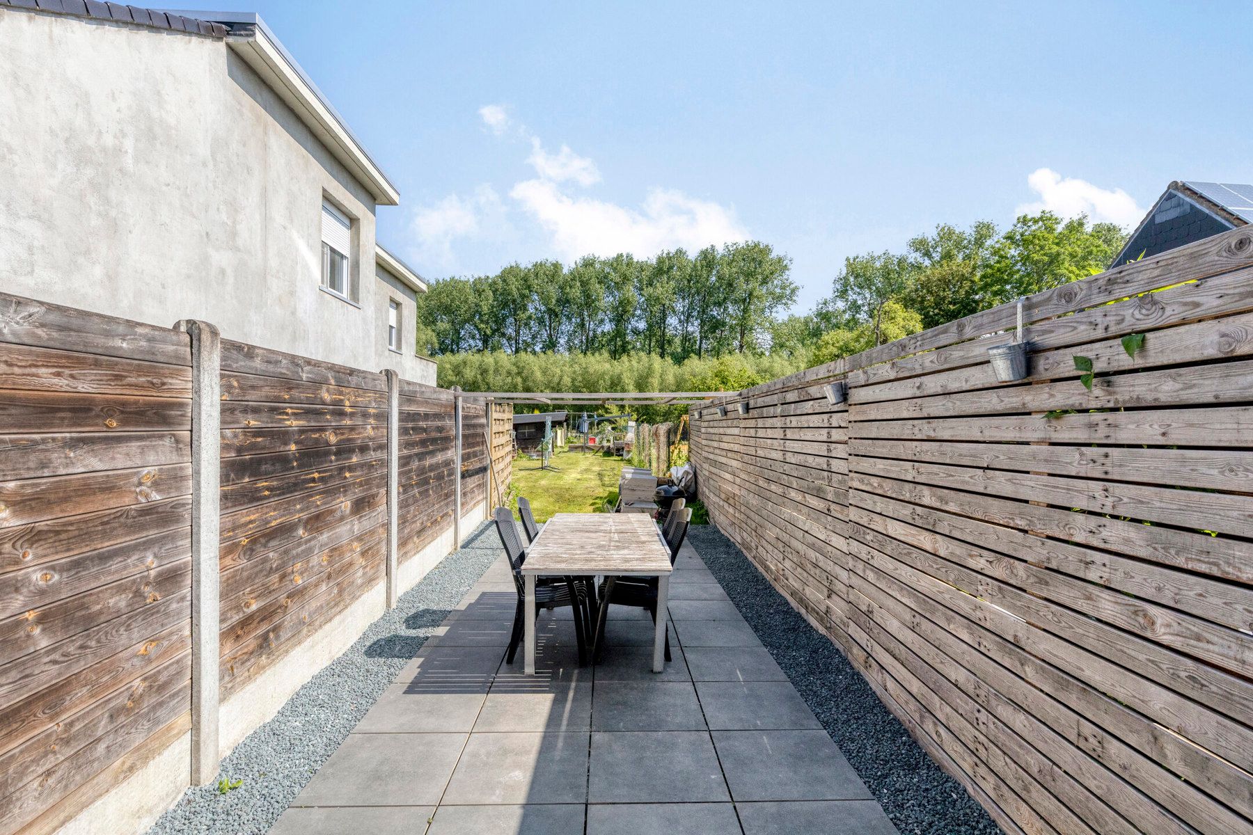 Half-open bebouwing met 3 slaapkamers en tuin! foto 15