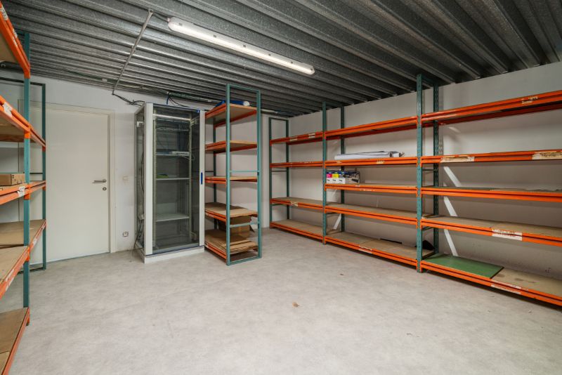 Instapklare kantoorruimte met meubilair foto 6