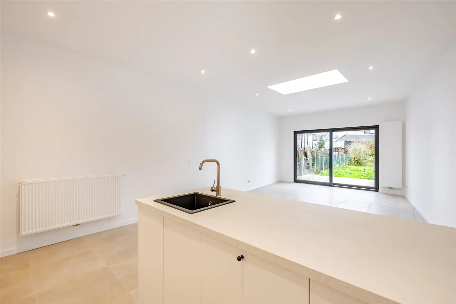 Instapklare woning met 3 slaapkamers en tuin foto 4