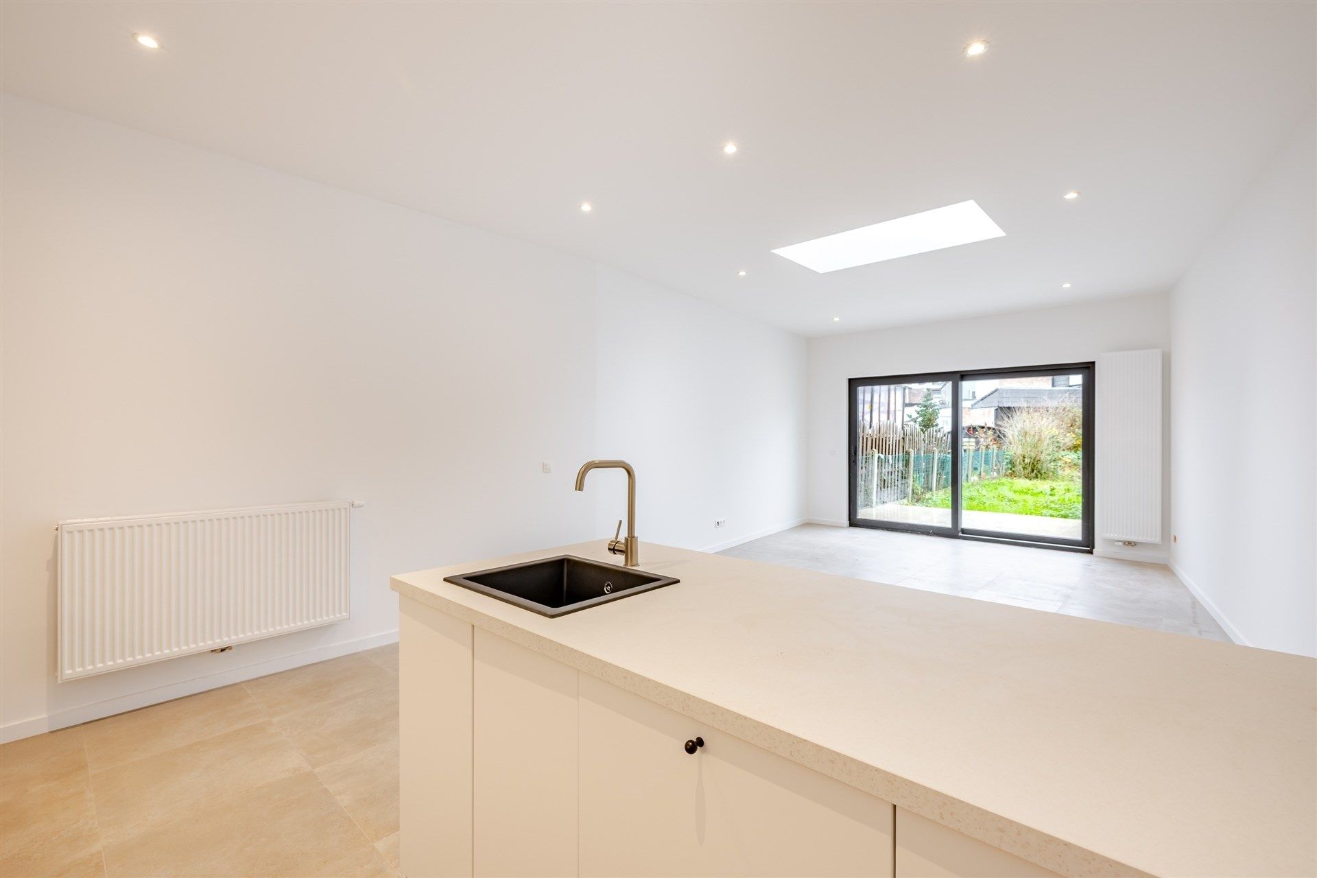 Instapklare woning met 3 slaapkamers en tuin foto 4