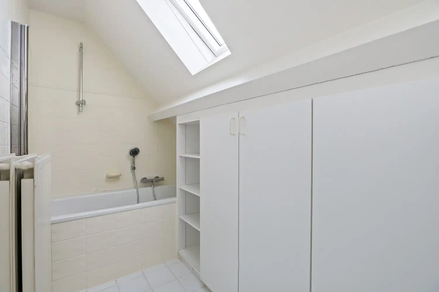 Ruim duplex appartement in hartje Lier! foto 11