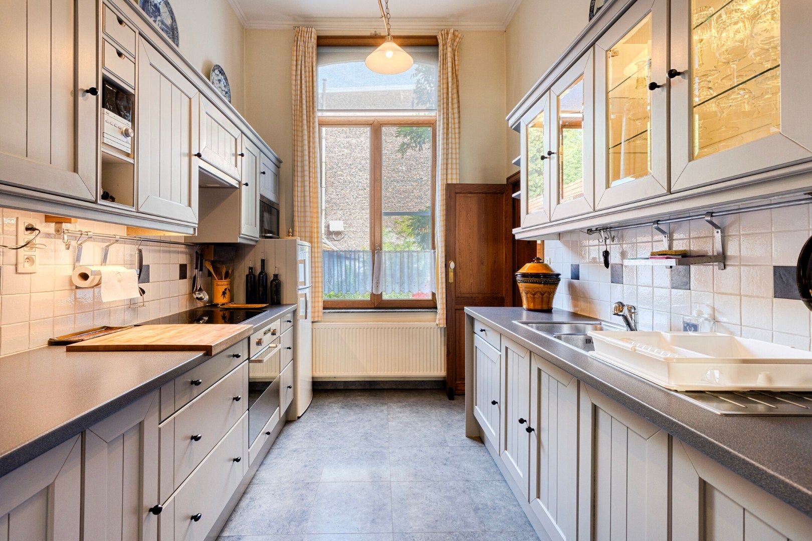 Een prachtig, uitstekend onderhouden herenhuis! foto 15