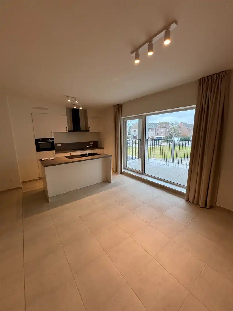 Nieuwbouw 2-slaapkamerappartement met terras foto 25