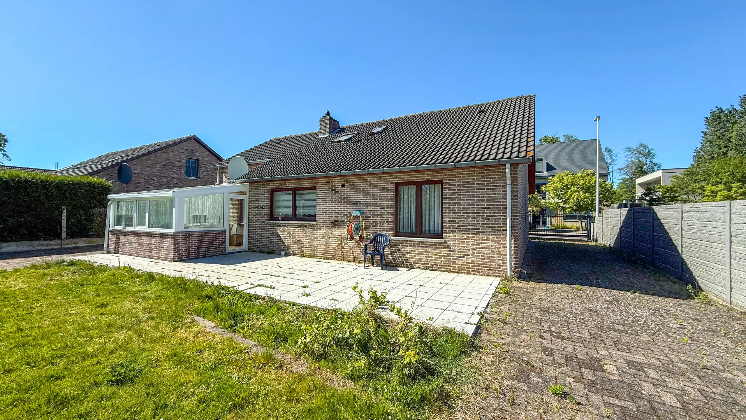 Instapklare bungalow met 5 slpks op toplocatie in Heusden! foto 38