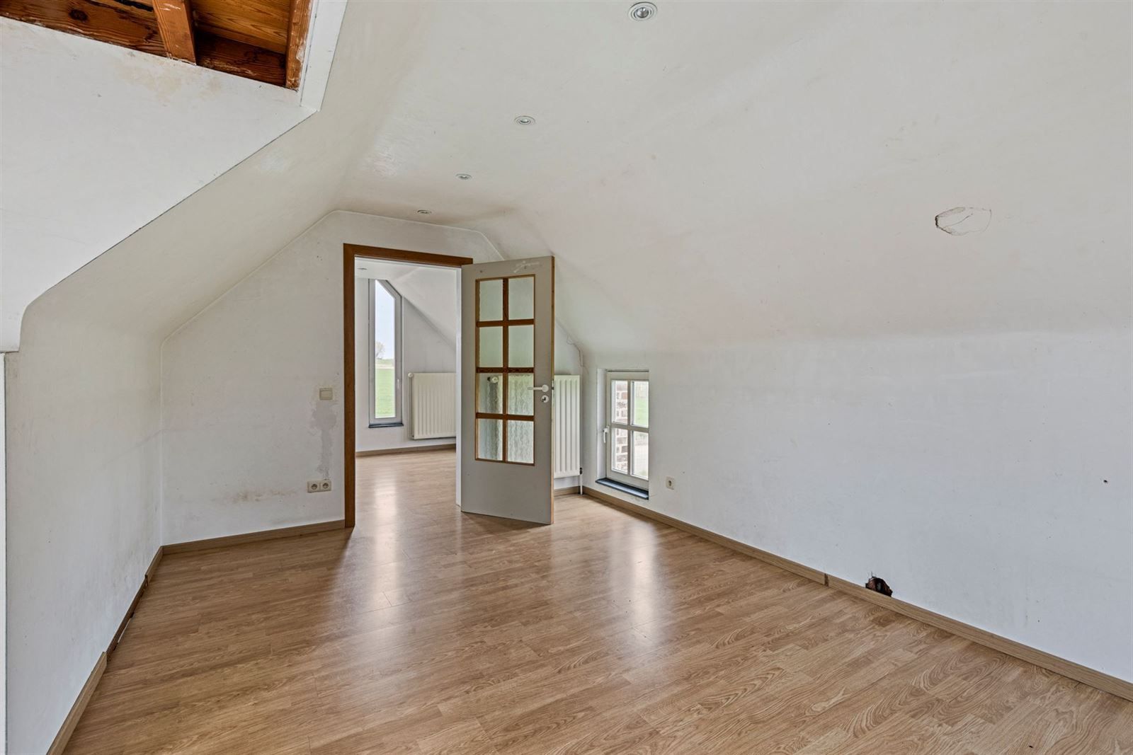 Renovatieproject in prachtige groene omgeving ! foto 17