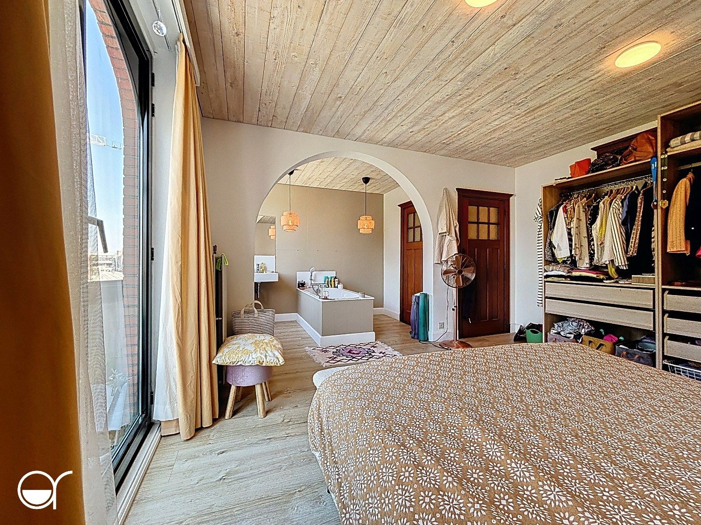 Mooie herenwoning aan Sint-Pietersstation foto 19