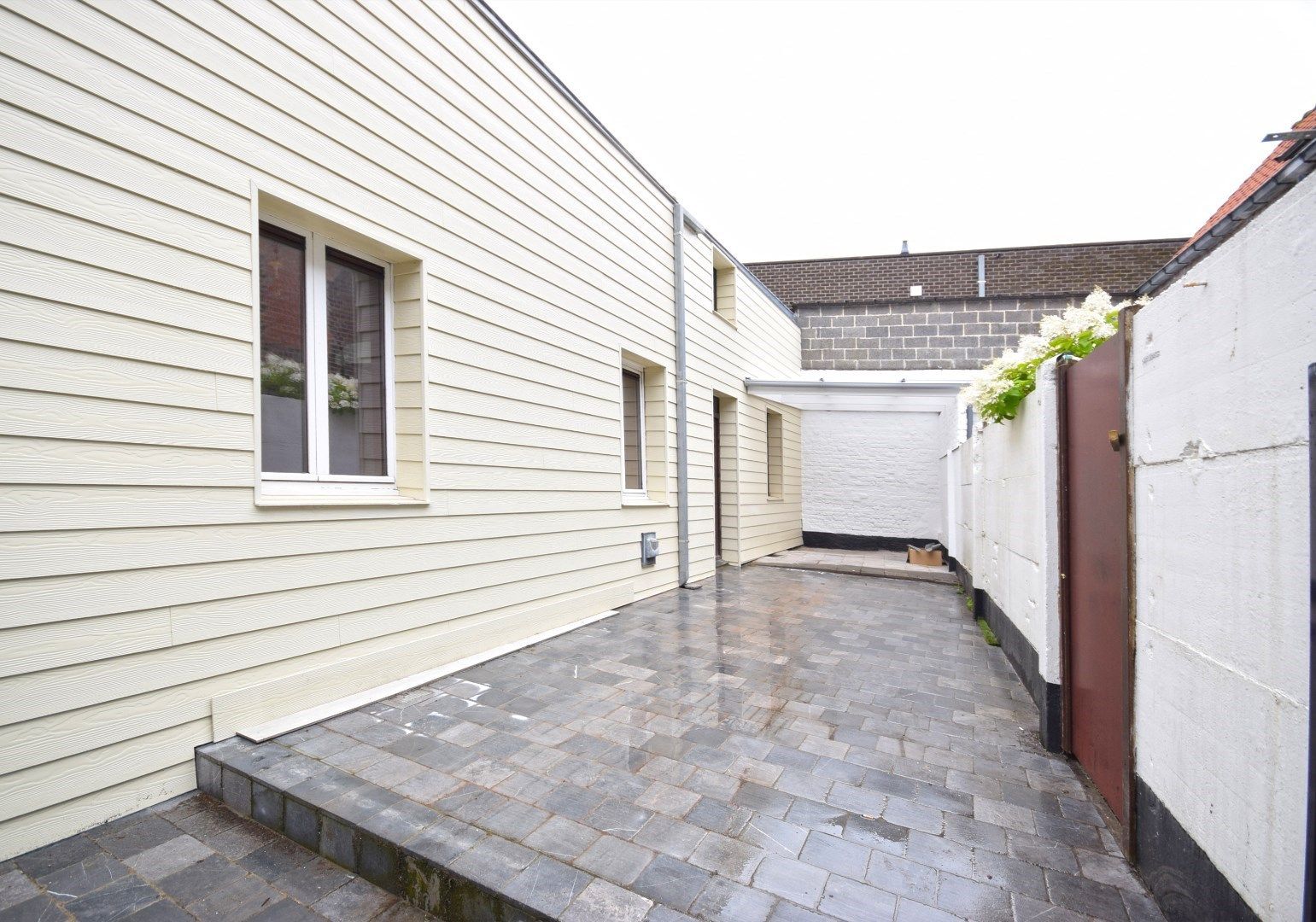 EENSLAAPKAMER APPARTEMENT NABIJ CENTRUM ROESELARE  foto 6