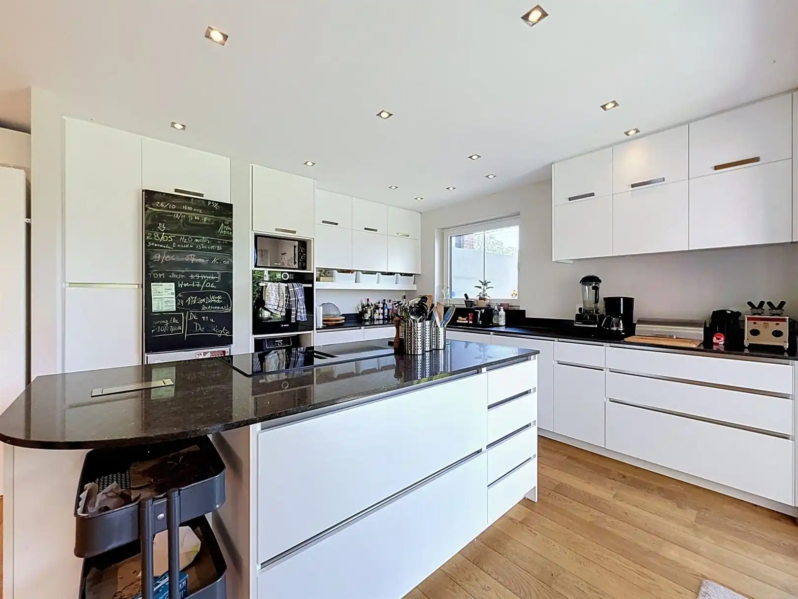Ruime landelijke woning met 5 slpks, 19a 76ca foto 42