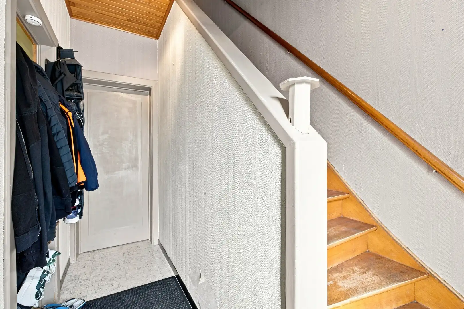 Charmante woning op rustige ligging nabij het centrum van Staden 🏡 foto 3
