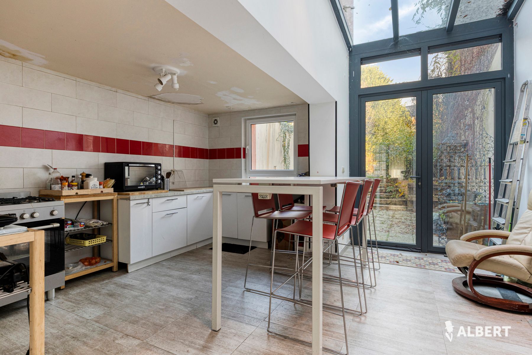 Instapklare gezinswoning met 4-5 slaapkamers foto 7