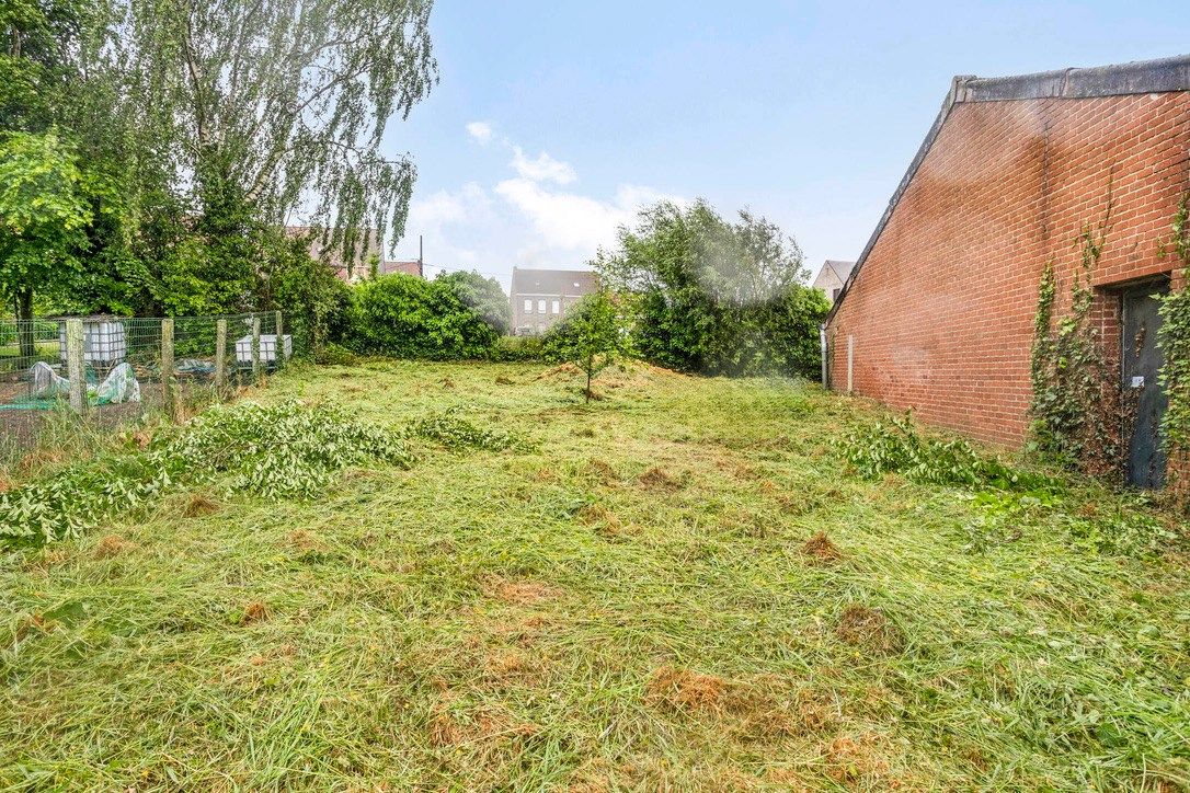 Halfopen bebouwing met werkplaats en loods te koop te Vichte. foto 29