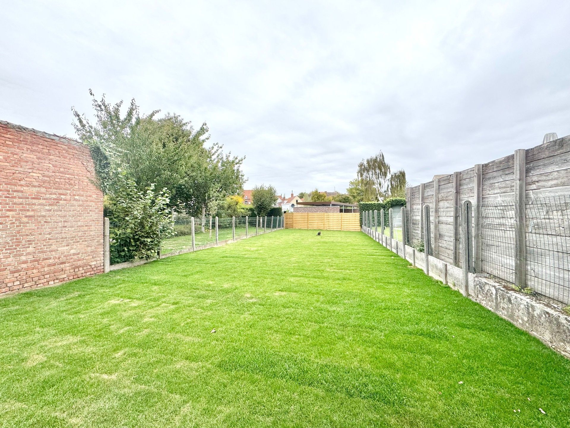 TIJDLOOS GERENOVEERDE HALFOPEN WONING OP 370 m² foto 11