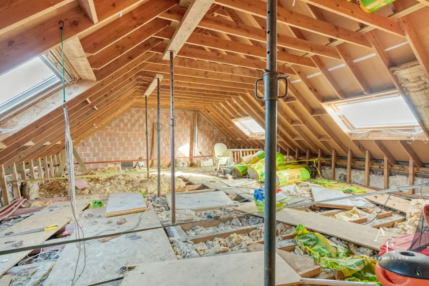 MERELBEKE-MELLE - Te renoveren hoeve op mooi perceel! foto 7