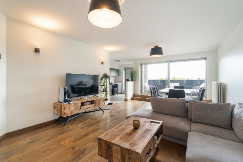 --- NIEUW --- Lichtrijk dakappartement (1 slpk) met ruim terras met zicht op de Coupure foto 7
