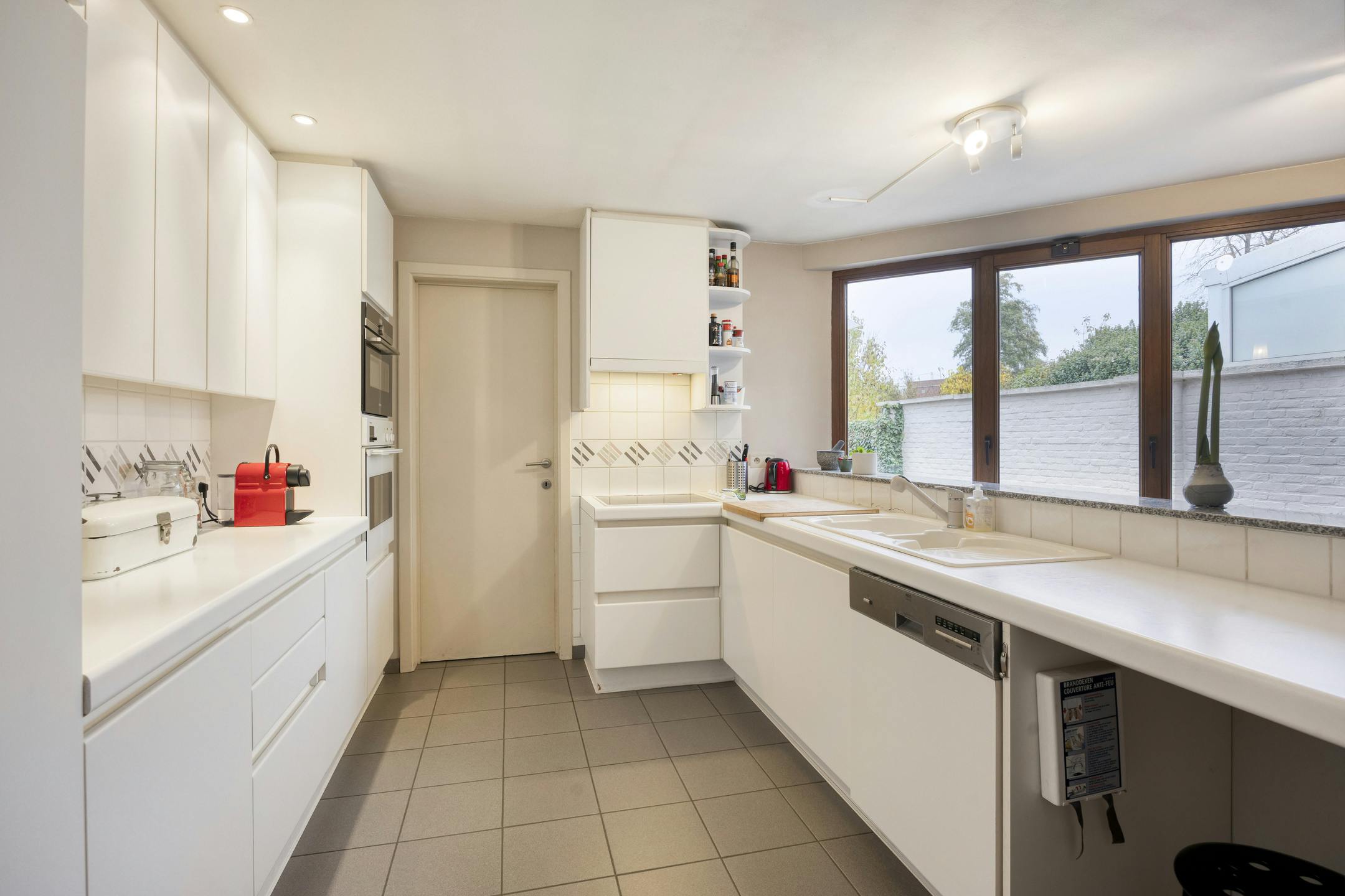 Goed gelegen stadswoning met 3 of 4 slaapkamers, tuin en garagebox  foto 12