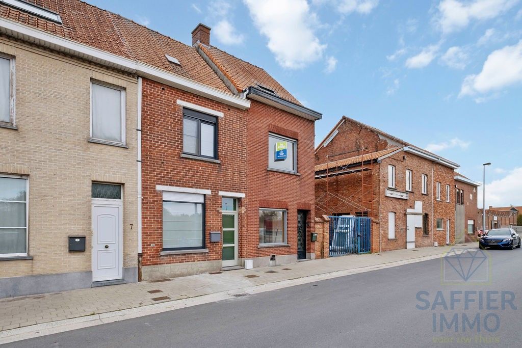 Gerenoveerde woning met extra magazijn in Harelbeke foto 26
