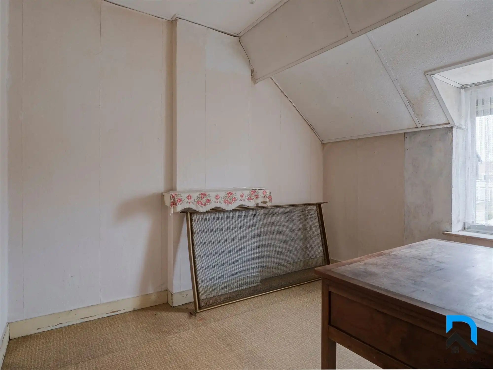 Te renoveren woning met grote tuin in Zwartberg foto 17