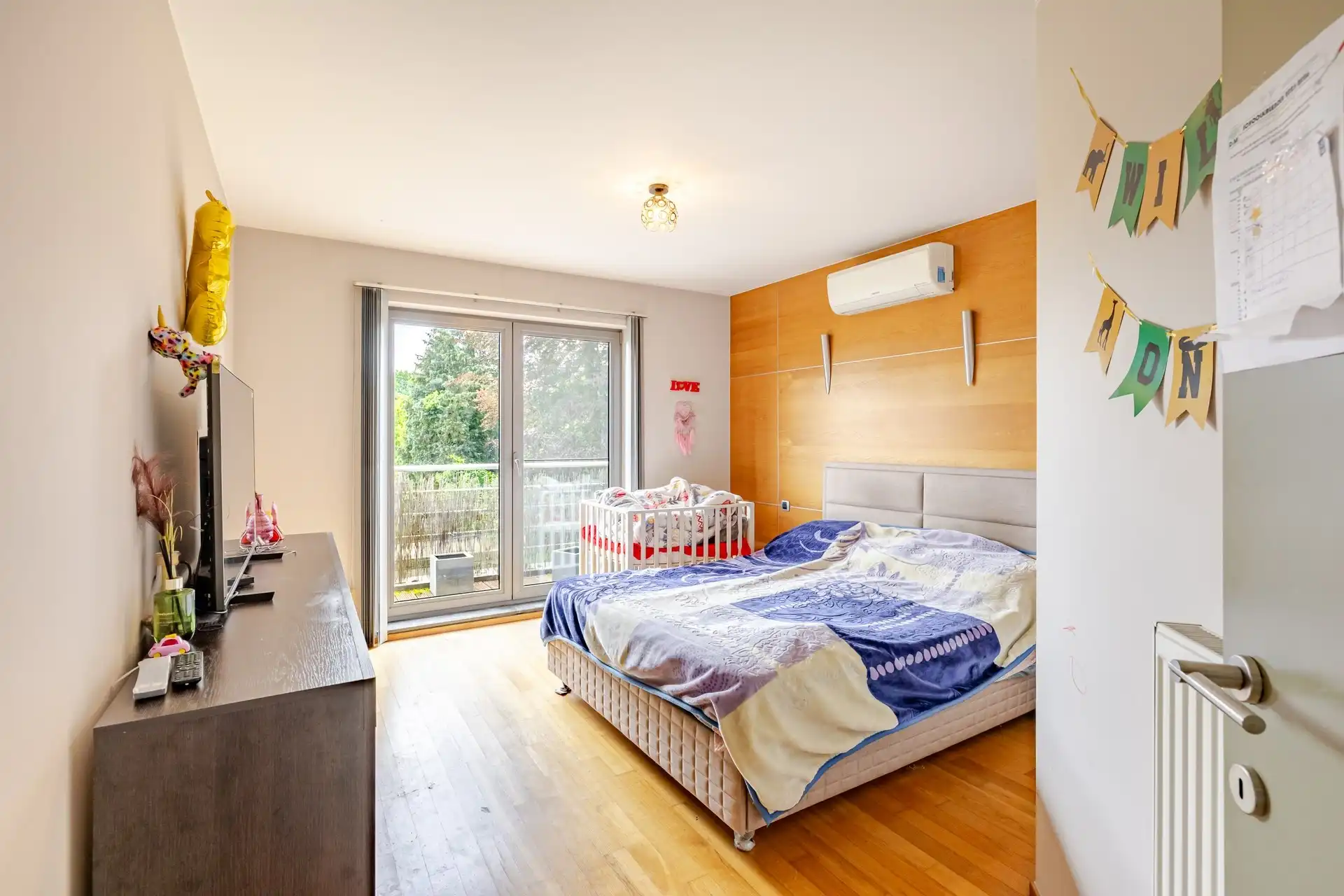 Uitzonderlijk lichtrijk hoekappartement van maar liefst 150 m² foto 18