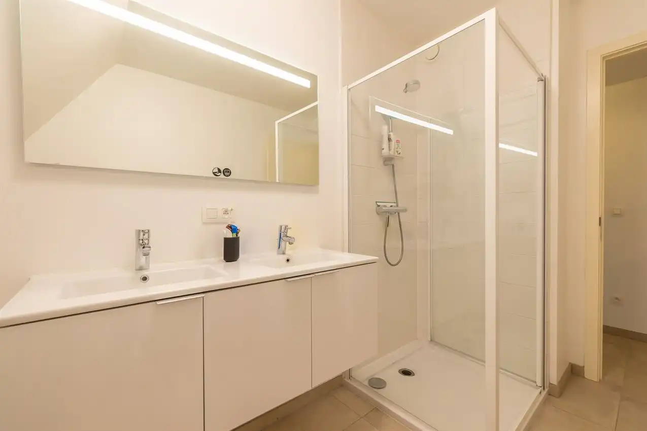 Gunstig gelegen appartement met 2 slpk, terras en autostaanplaats, EPC-label A foto 11
