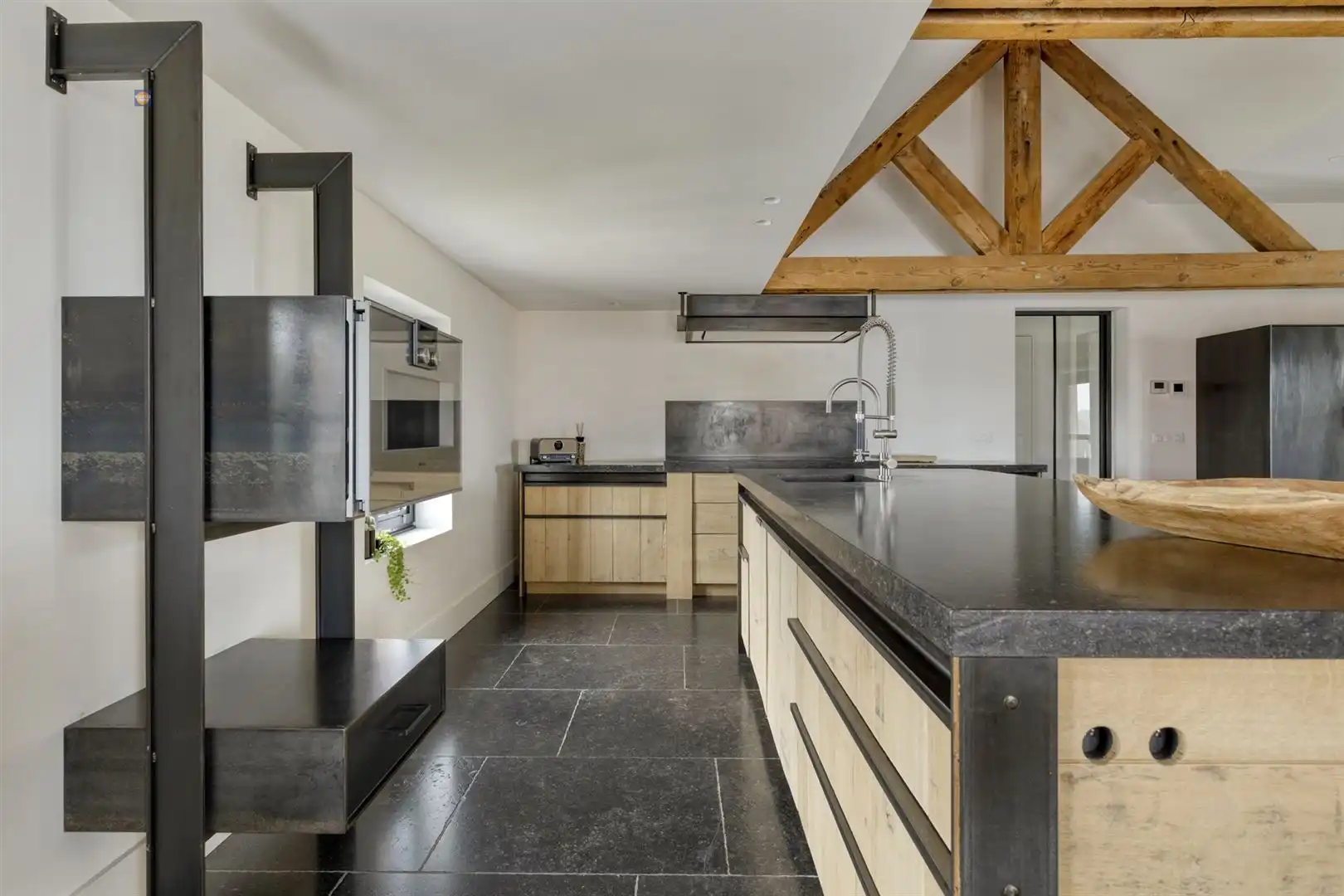 Unieke, Instapklare Loft van 125 m² ! foto 11