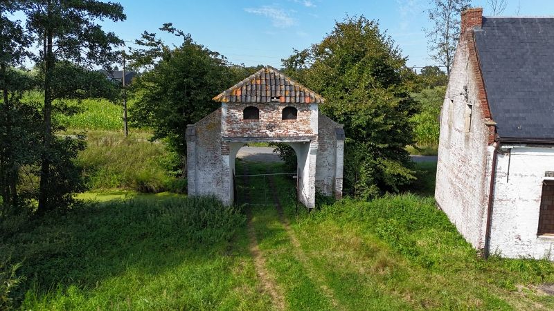 Exclusief 17e eeuws landgoed met bijgebouwen en slotgracht op 1 ha foto 19