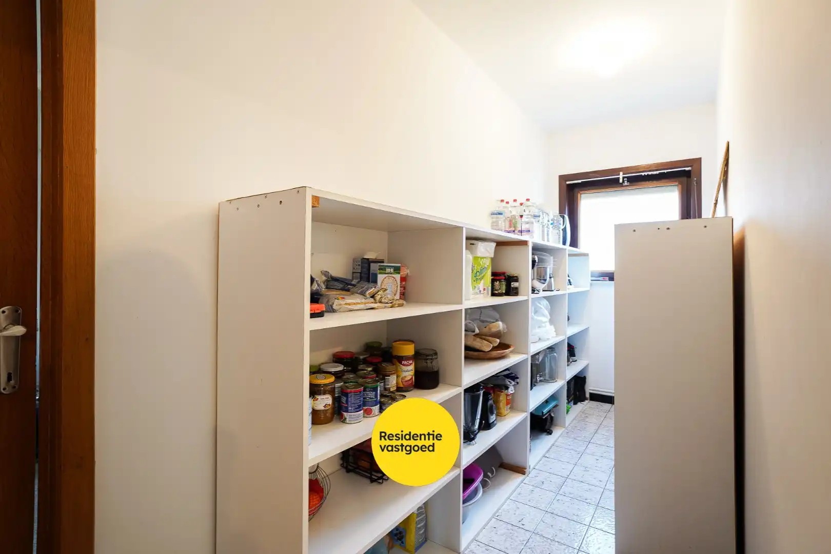 Woning met 5 slaapkamers in het centrum van Eernegem foto 16