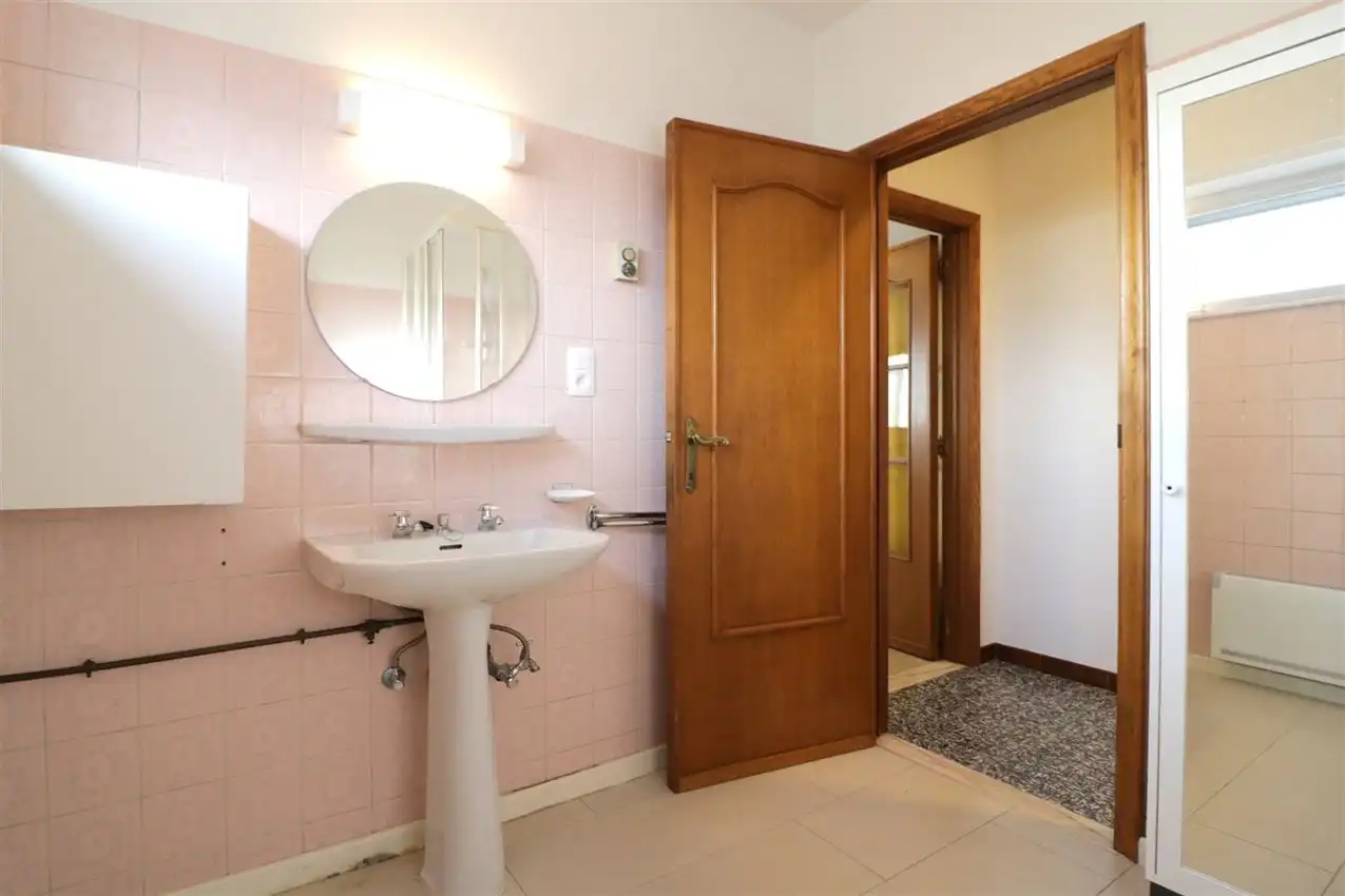 Prachtig en centraal gelegen studio in verzorgde residentie, met autostaanplaats foto 14