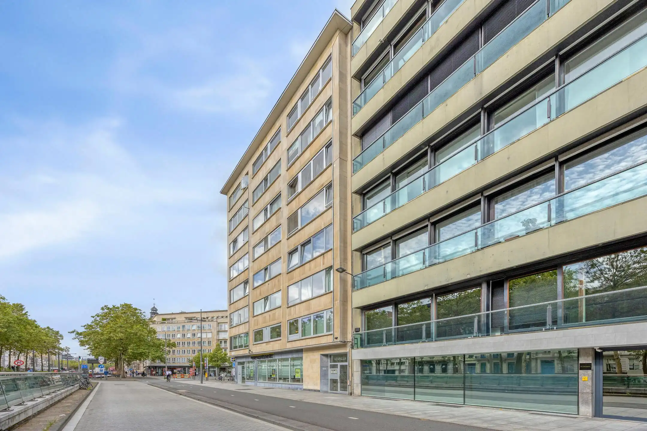 Ruim appartement te koop in centrum Antwerpen. foto 22