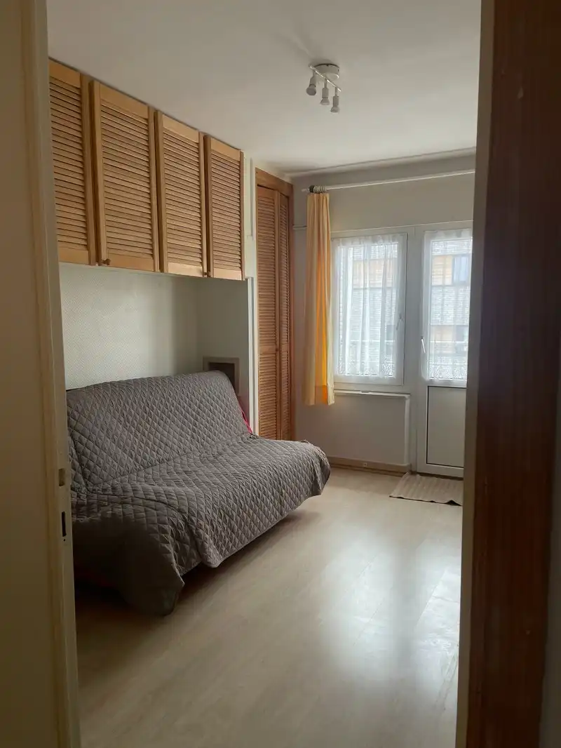 Ruim appartement te koop middenin het centrum van Westende-Bad foto 2