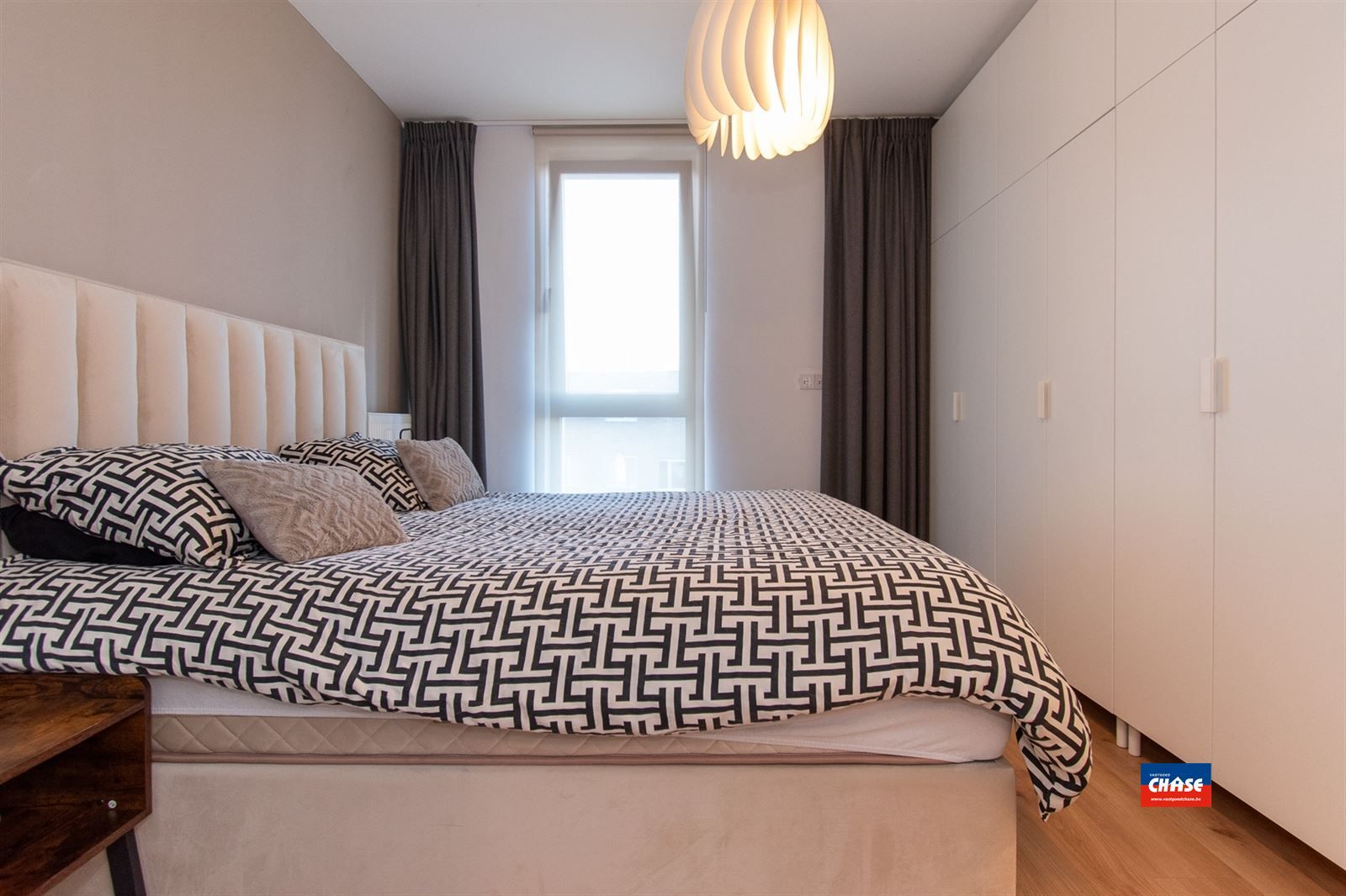 Recente woning met 3 slaapkamers, garage en tuin foto 11