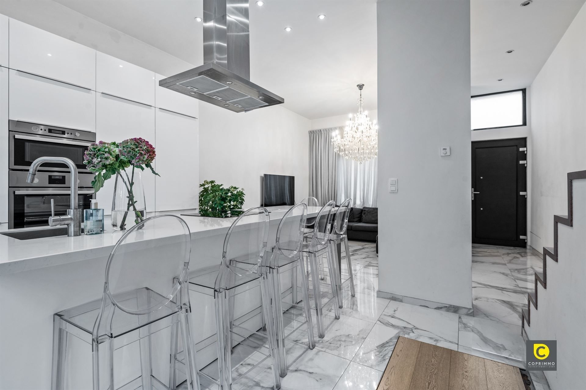 Prachtig gerenoveerde woning met 2 à 3 slpks en stadstuin! foto 3