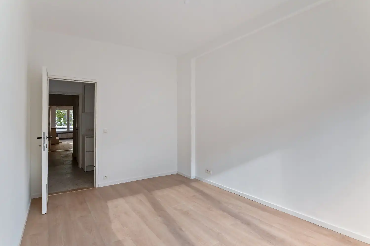 Licht en ruimte in het hart van Antwerpen – 1 slaapkamer appartement foto 8