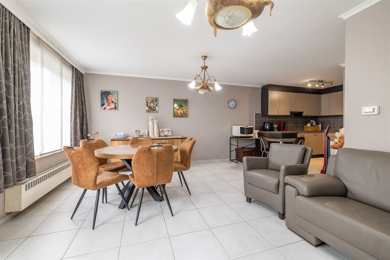 Appartement met 2 slpk gelegen tenmidden het centrum foto 3