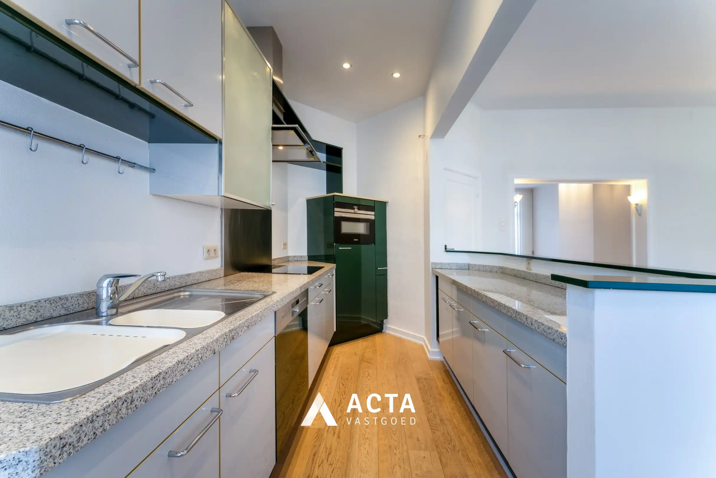 Charmant herenhuis- 3 slpk, praktijk +zonnige tuin foto 15