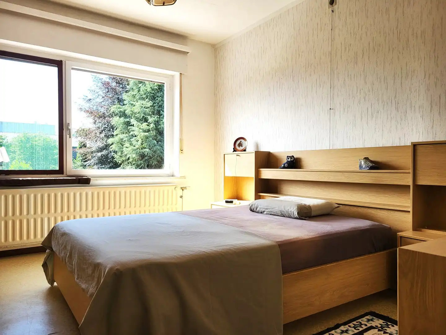Deze ruime halfopen bebouwing met een bewoonbare oppervlakte van 134 m² is rustig gelegen aan de stadsrand. foto 18