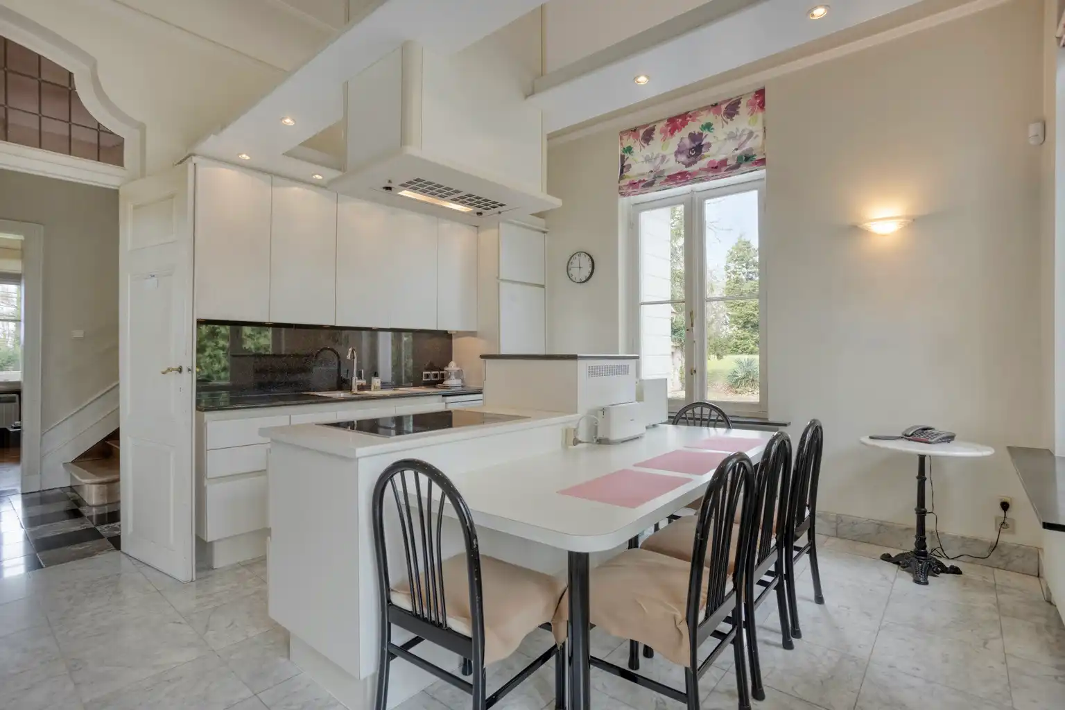 VILLA MET KOETSHUIS EN LANDGOED IN TIENEN foto 8