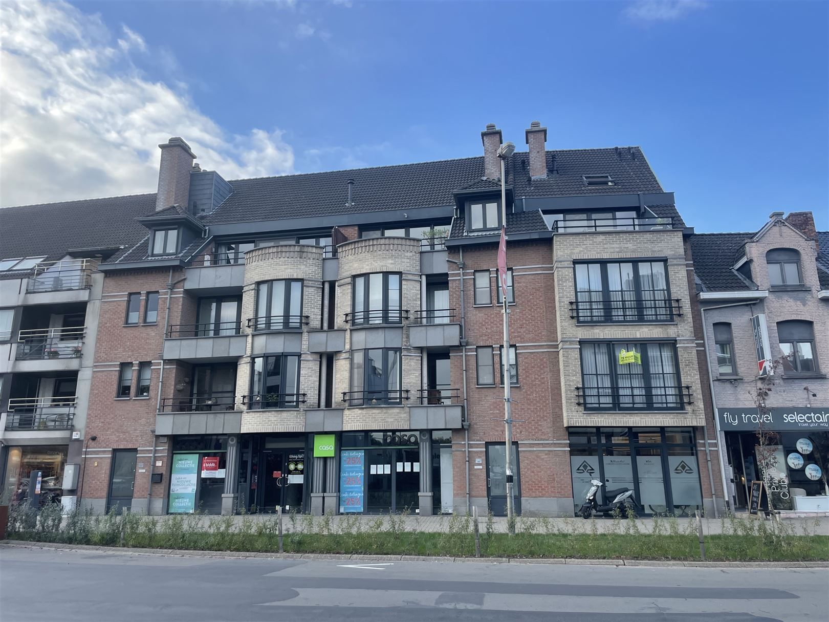 Appartement foto {{pictureIndex}}