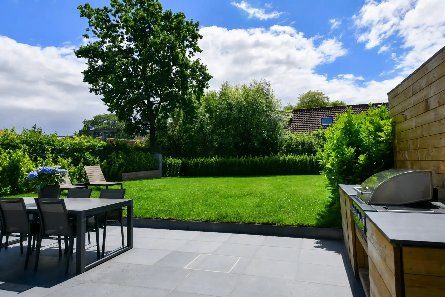 recente ruime woning met 3 slaapkamers, garage en tuin  foto 13