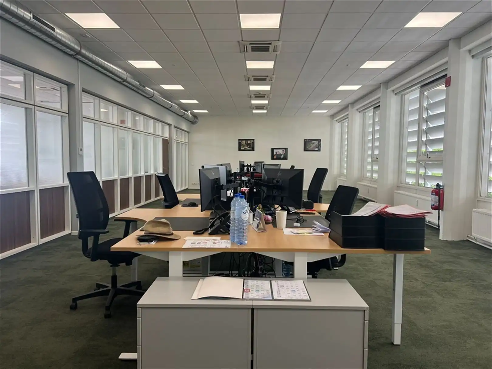 Instapklaar kantoor te huur ten noorden van Antwerpen foto 5