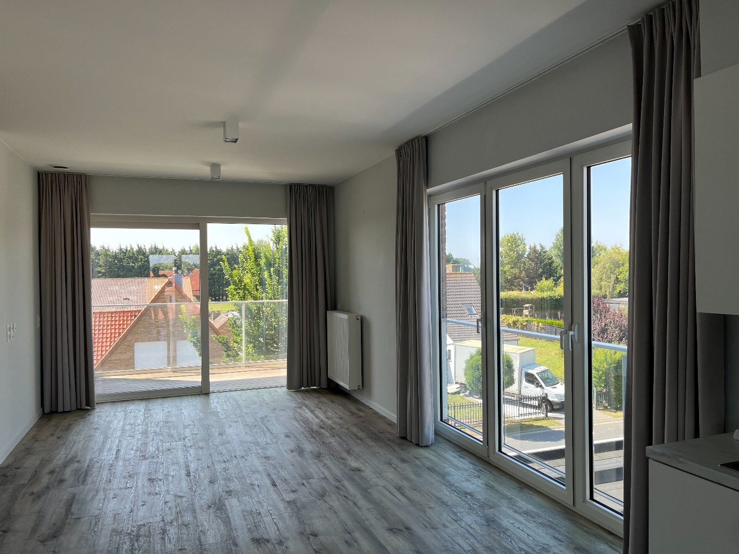 Ruime serviceflat in standingvol gebouw foto 2