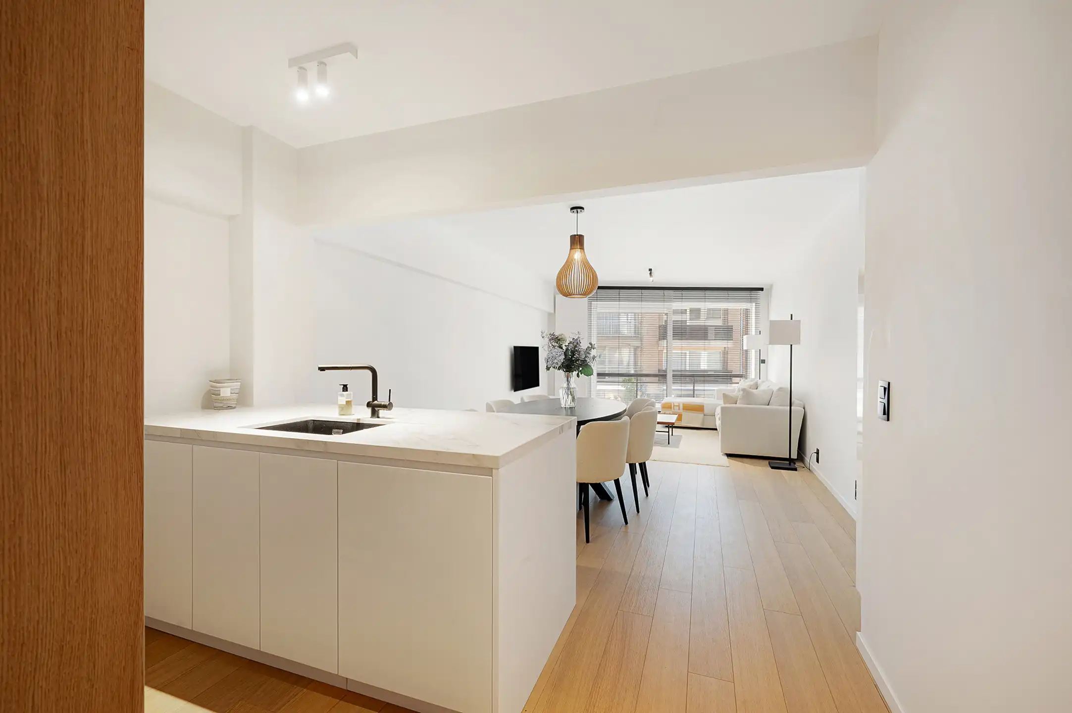 Elegant appartement nabij het Driehoeksplein foto {{pictureIndex}}
