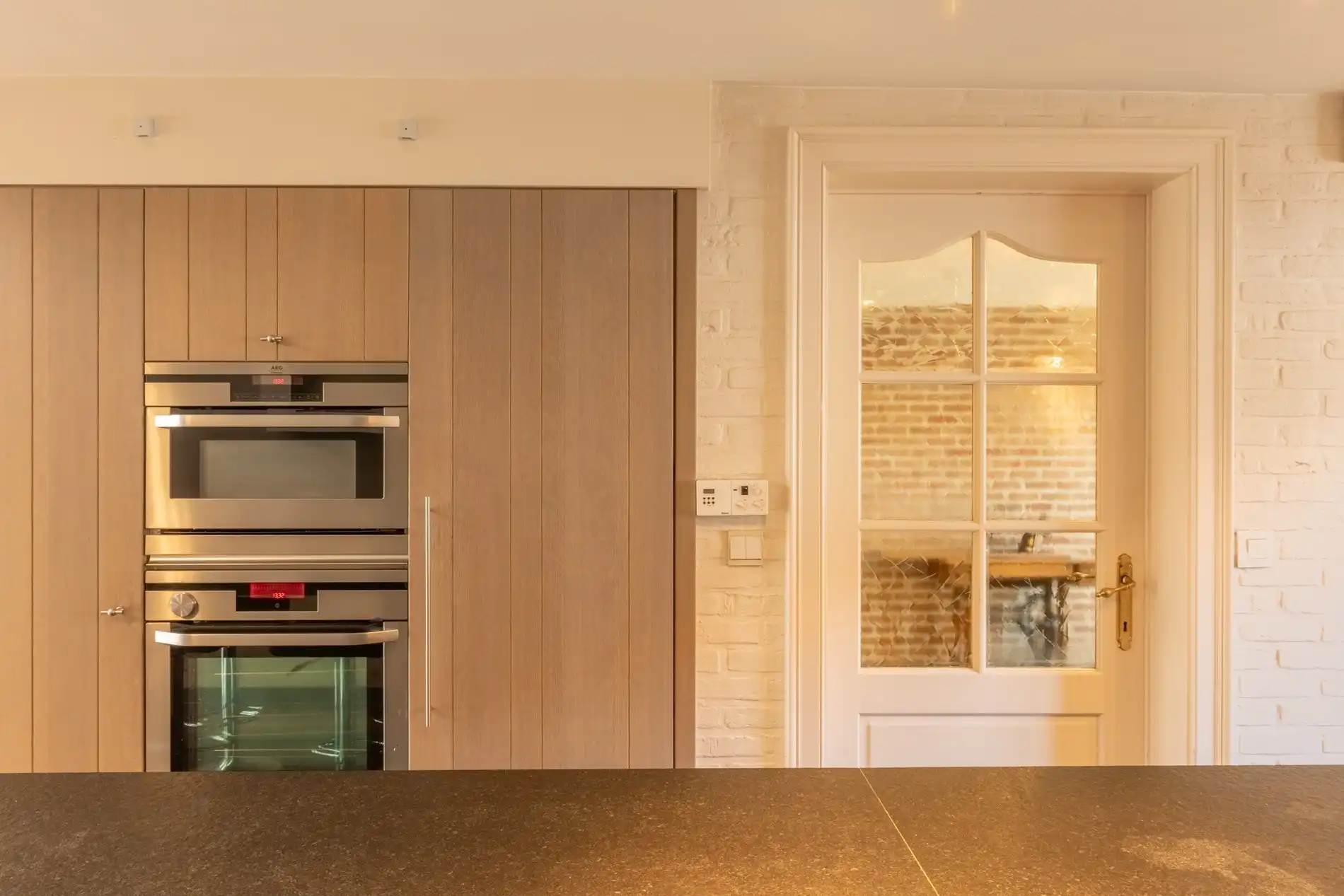 Moderne stadswoning met parking & tuin te Heist foto 13