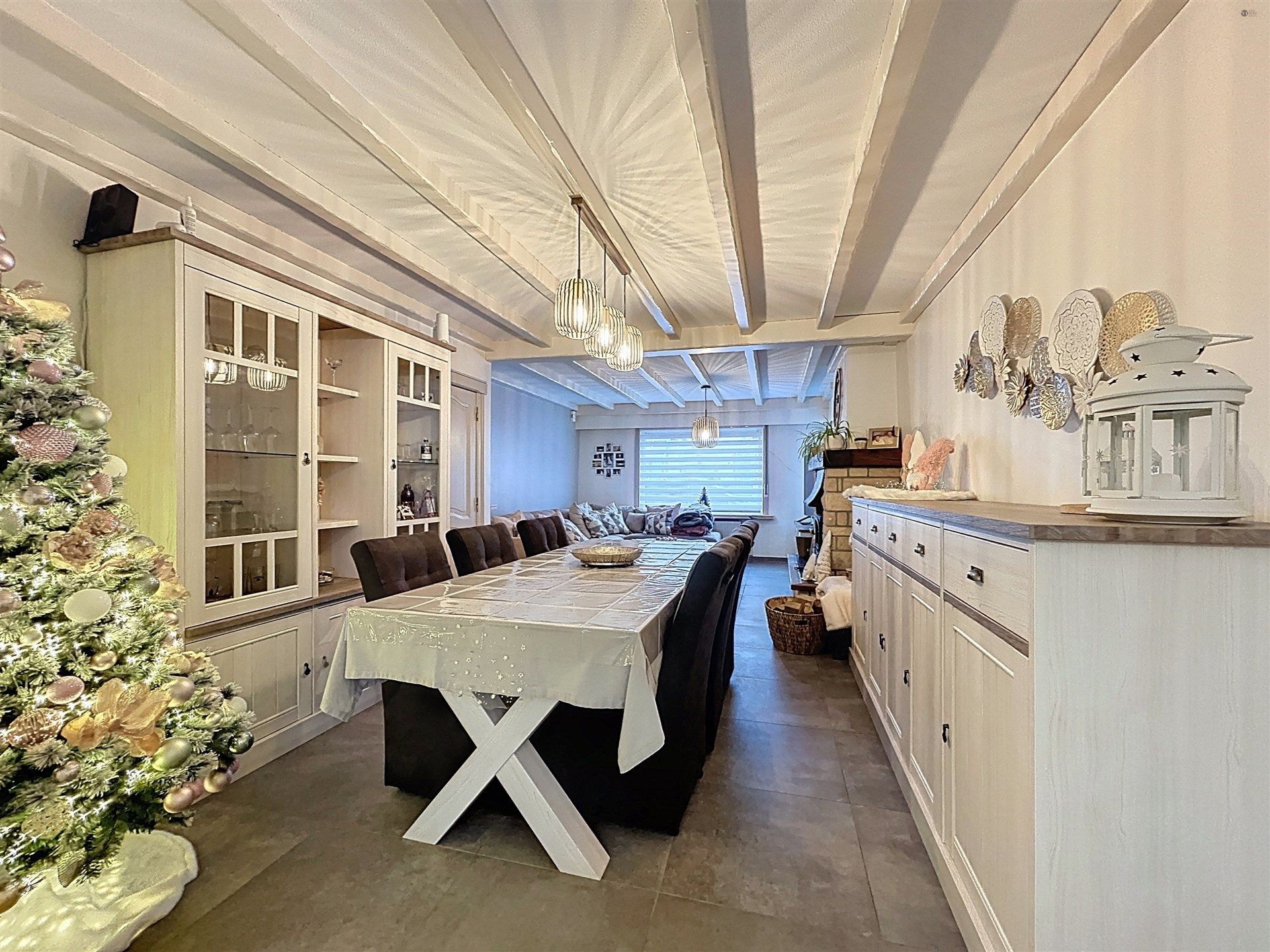 Half open bebouwing met 4 slaapkamer en garage op perceel van 433m² foto 4