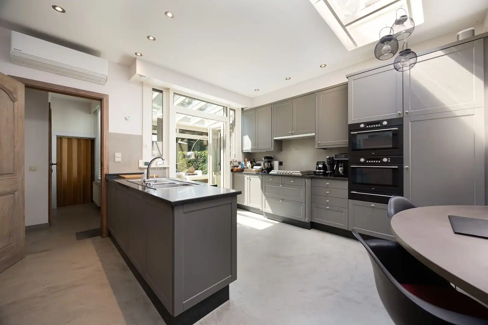 Prima onderhouden woning met 4 SLK op toplocatie foto 11