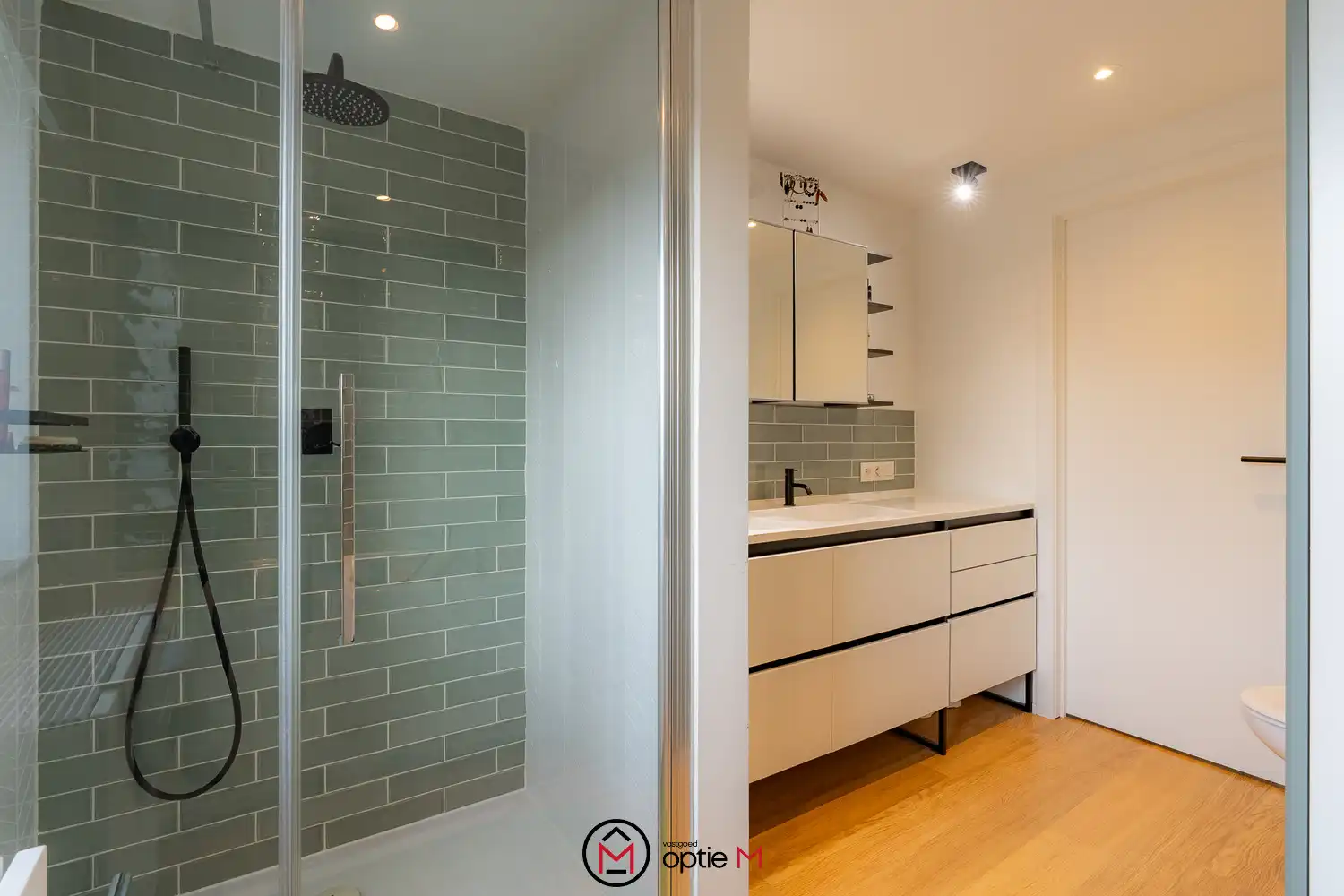 Moderne, energiezuinige woning met patio, zonnepanelen en hoogwaardige afwerking foto 22