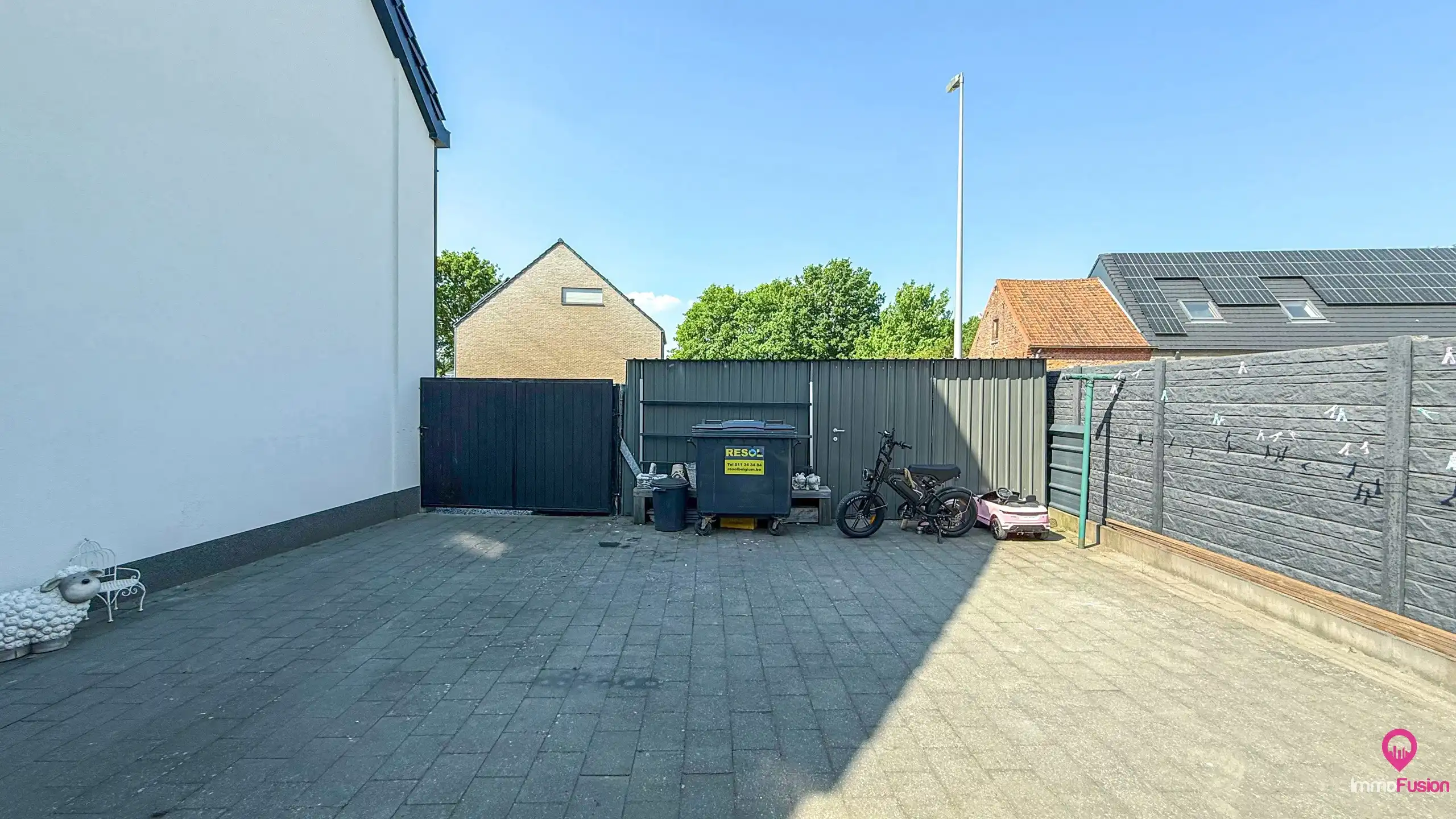 Instapklare woning met 5 slpks, rustig gelegen te Beringen! foto 38