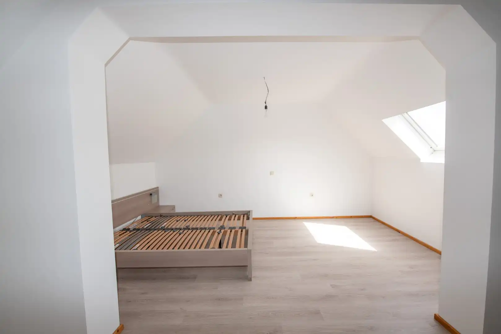 Ruime woning te Dentergem. foto 14
