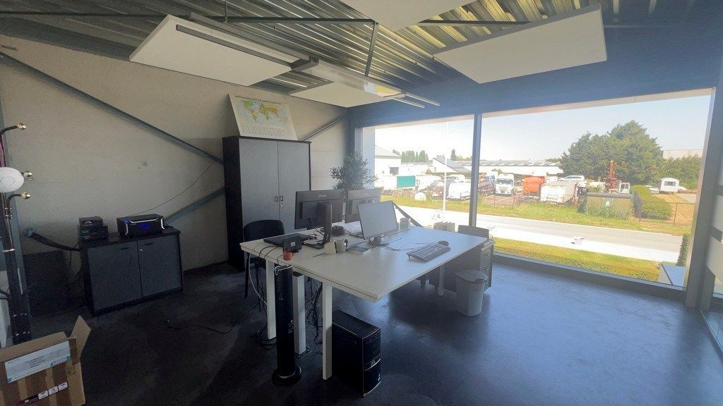 Bedrijfspand met appartement te koop nabij N47 in Lebbeke foto 10